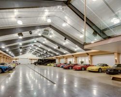 ԱՄՆ-ում վաճառքի է հանվել 100 սուպերքար ունեցող ավտոտնակով առանձնատունը