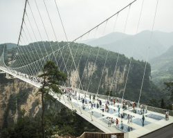 Բացվել է ամենաբարձր ապակե կամուրջը