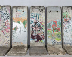 Բրյուսելի արվեստի տոնավաճառում կվաճառեն Բեռլինյան պատի կտորներ