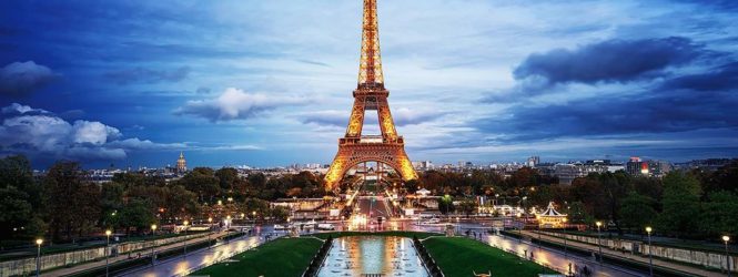 Փարիզում տոնում են Էյֆելյան աշտարակի կառուցման 130-ամյակը