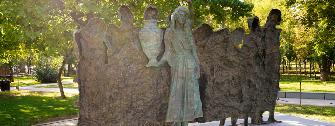 Բացվել է Ավրորա Մարդիգանյանին եւ Հայոց ցեղասպանության նահատակներին նվիրված հուշակոթող-քանդակ