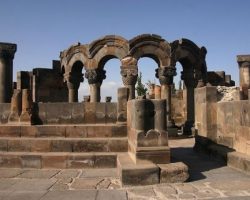 Հուշարձանների և տեսարժան վայրերի միջազգային օրն է