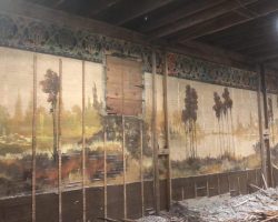 Վերանորոգման ժամանակ հայտնաբերվել են 115-ամյա որմնանկարներ